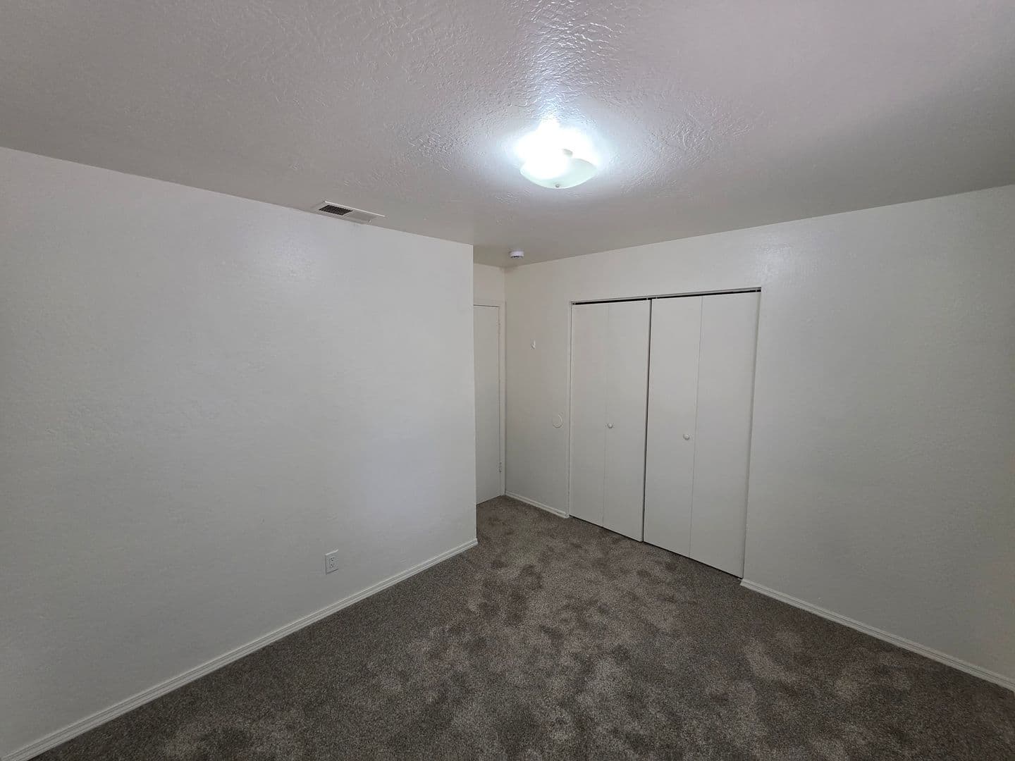 Flagstaff Apartment: 1719 N. East St.