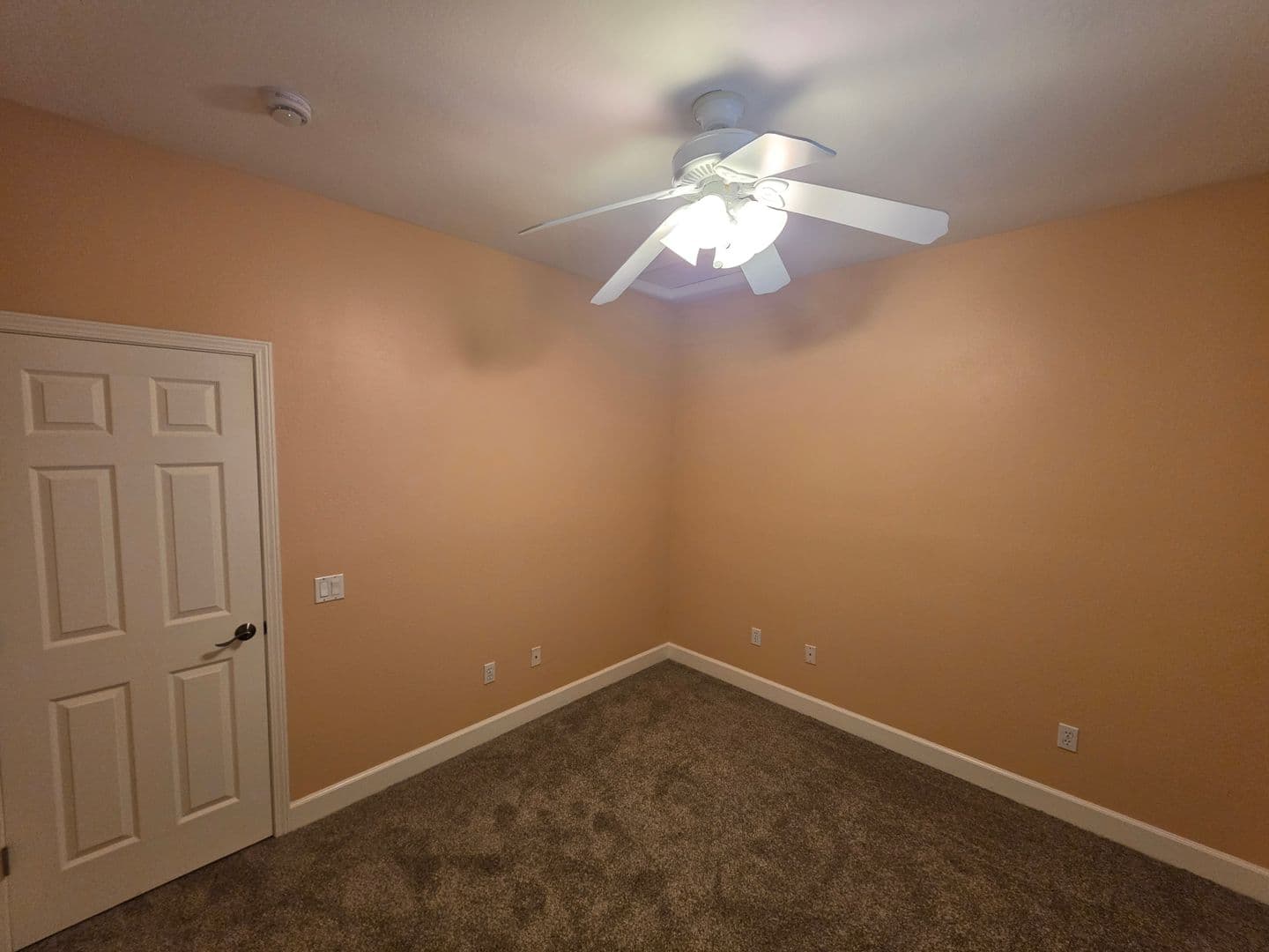 Flagstaff House: 2374 S Cliffview St