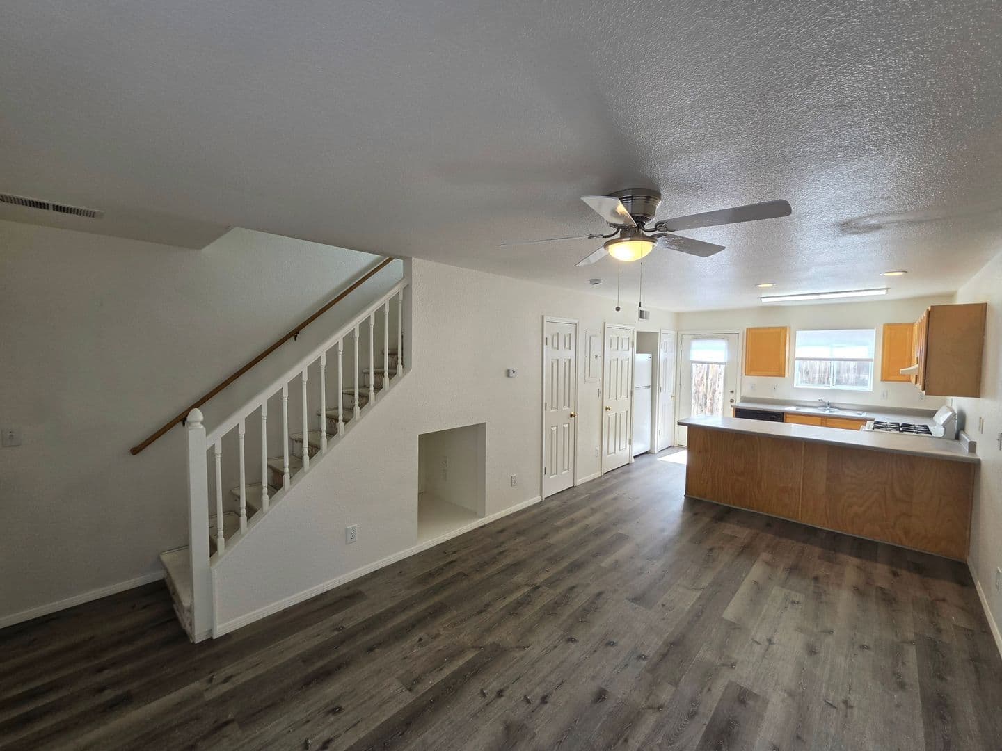 Flagstaff Apartment: 1906 N. Main St.