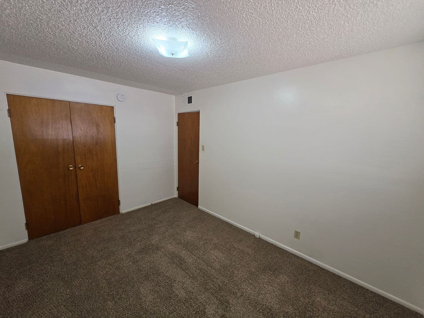 Flagstaff Apartment: W Montvale