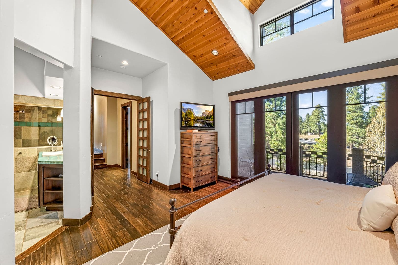 Flagstaff House: 1607 E Morgan Run Dr