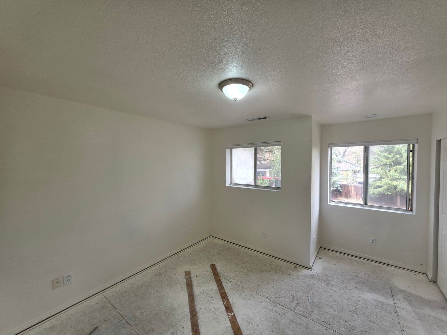 Flagstaff Apartment: 1906 N. Main St.