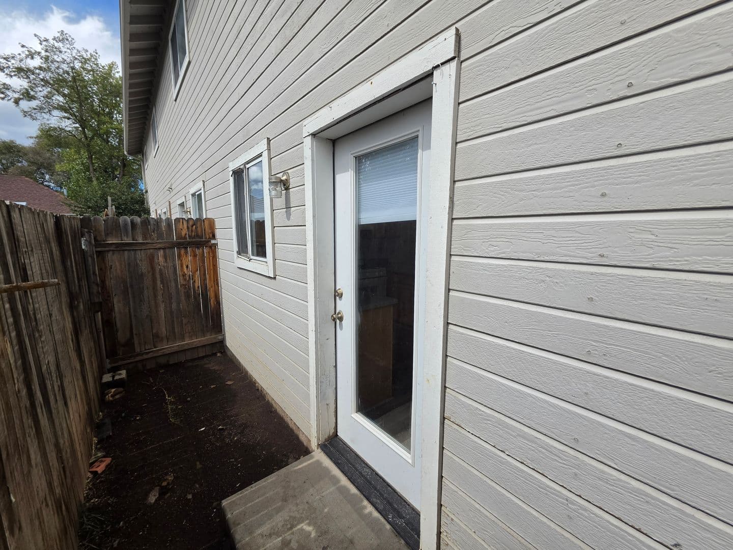 Flagstaff Apartment: 1906 N. Main St.