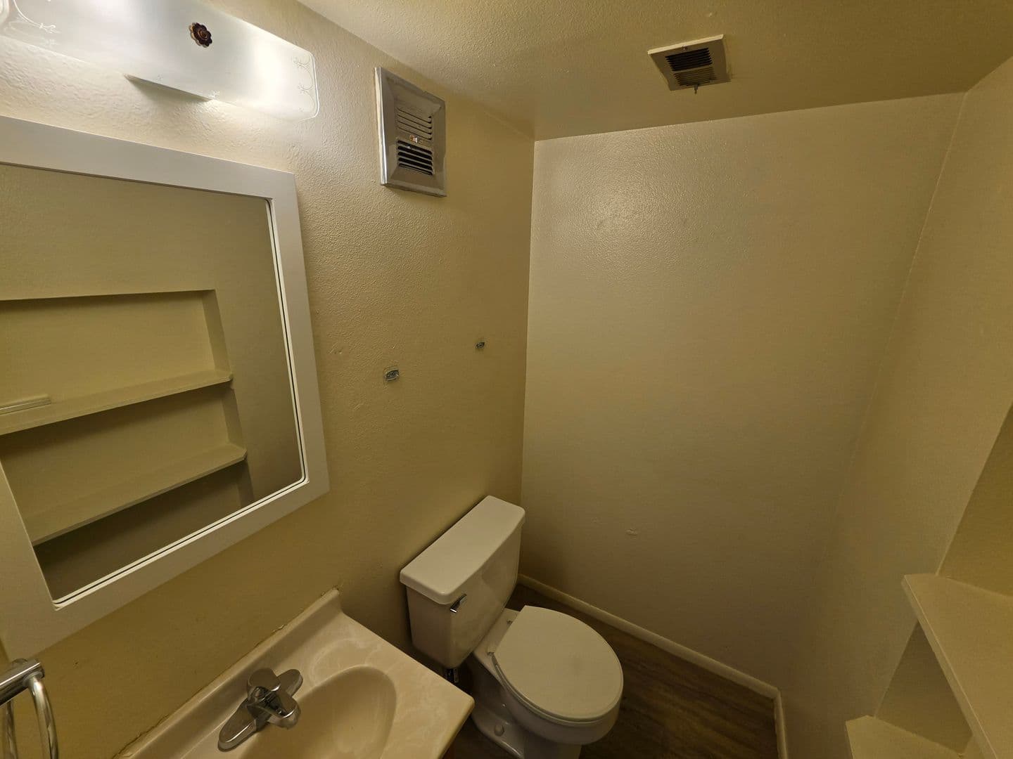 Flagstaff Apartment: 512 W Santa Fe