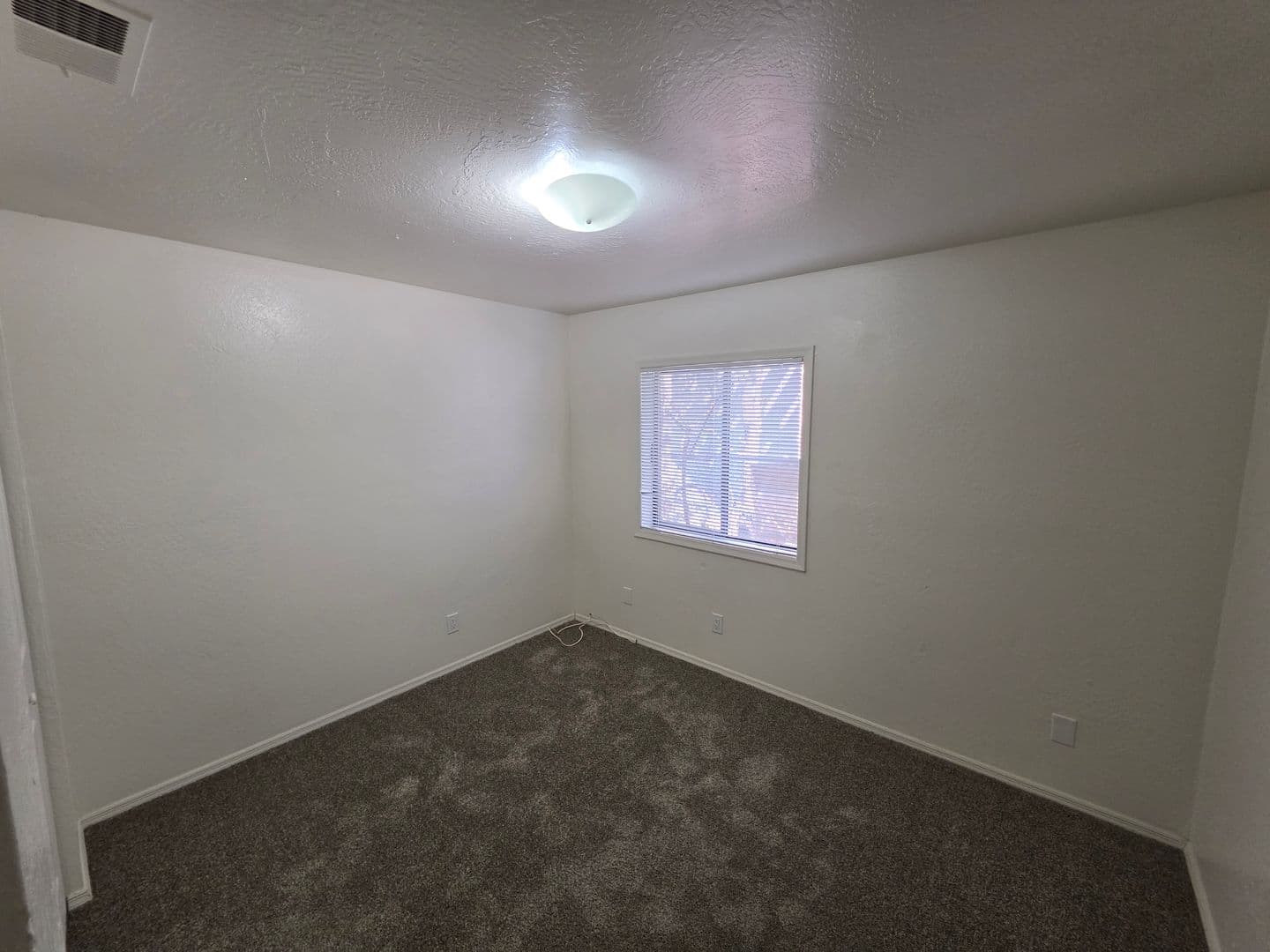 Flagstaff Apartment: 1719 N. East St.
