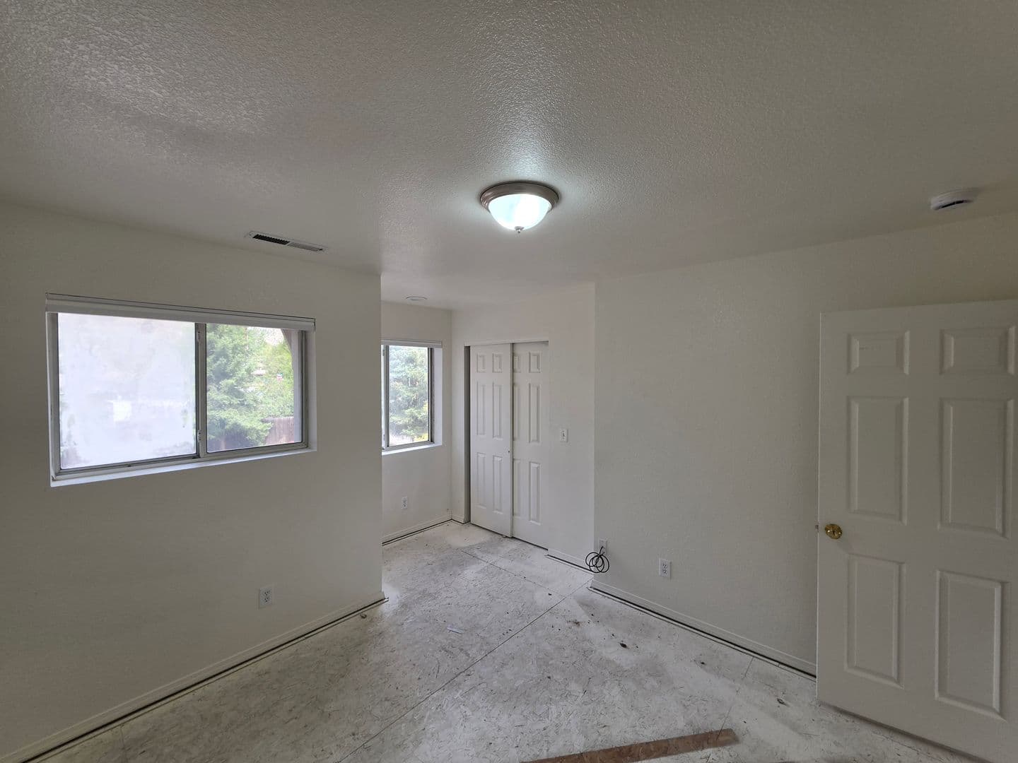 Flagstaff Apartment: 1906 N. Main St.