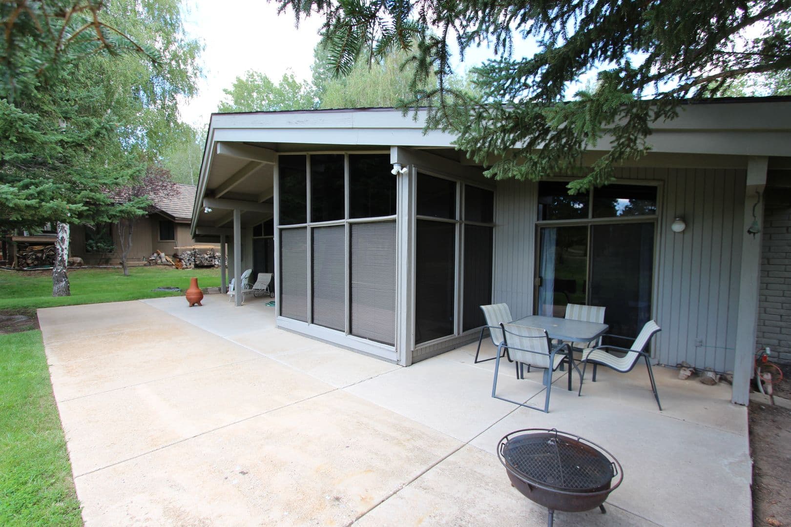 Flagstaff House: 3500 N. Country Club Drive