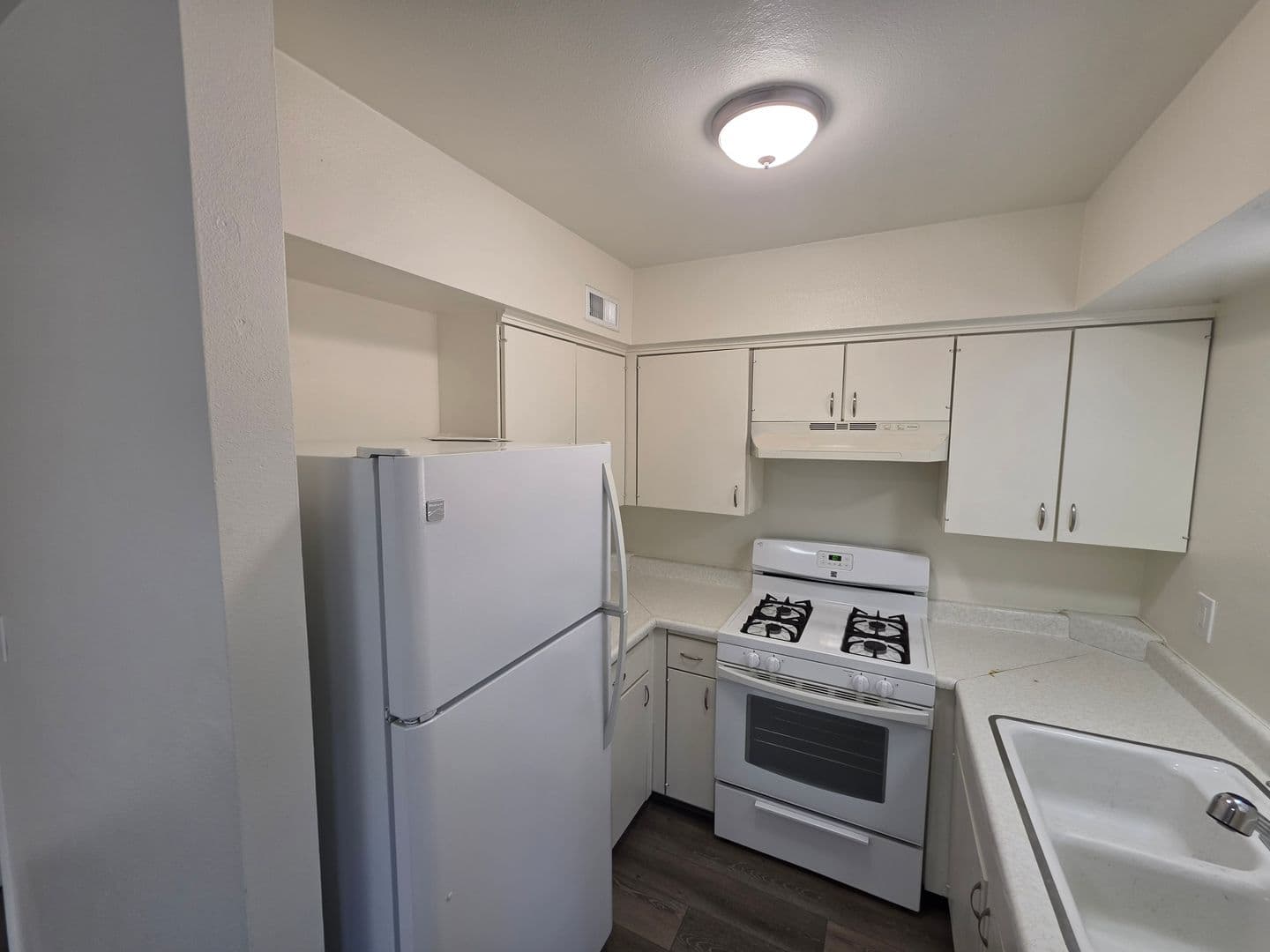 Flagstaff Apartment: 512 W Santa Fe