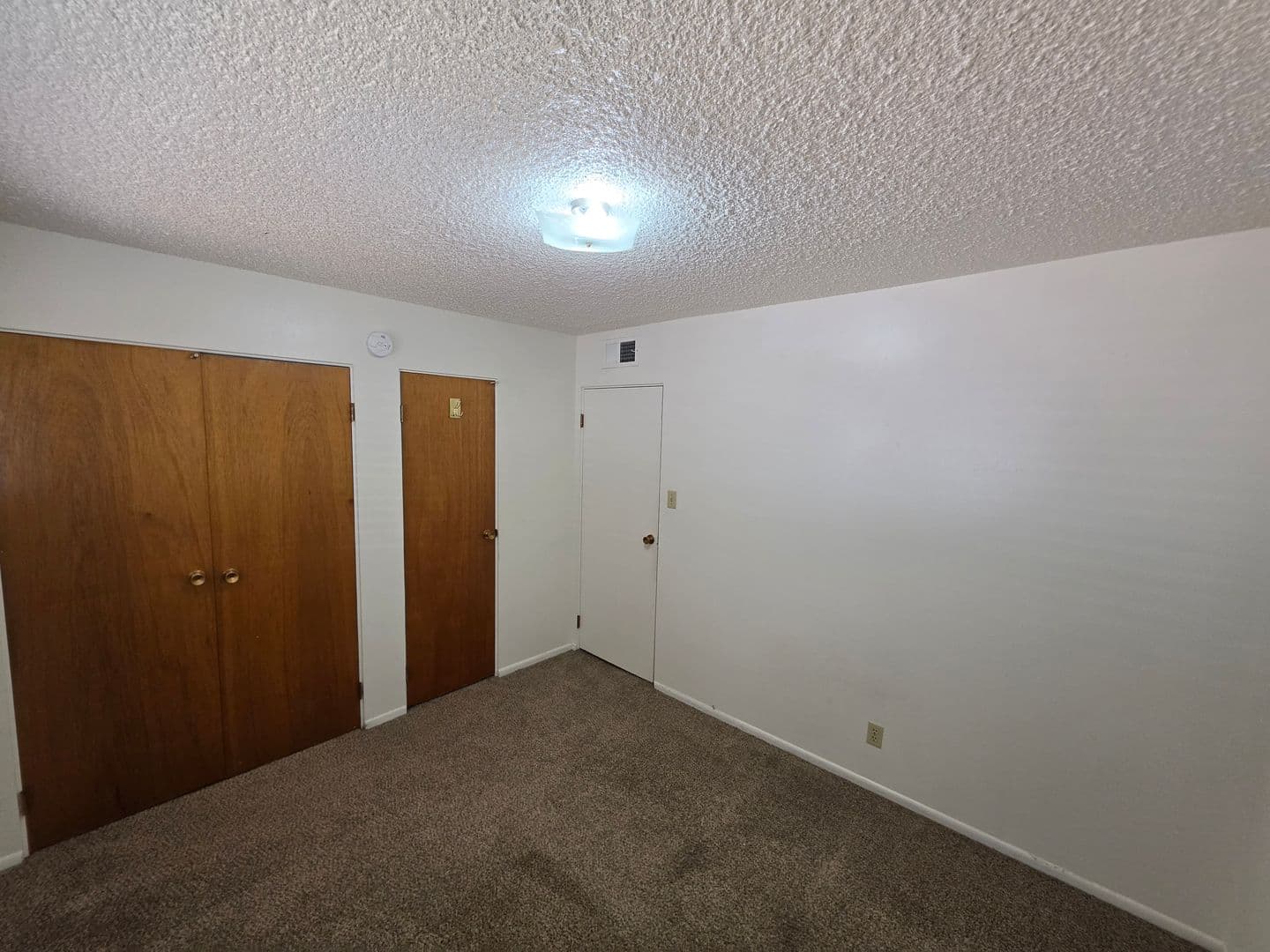Flagstaff Apartment: W Montvale