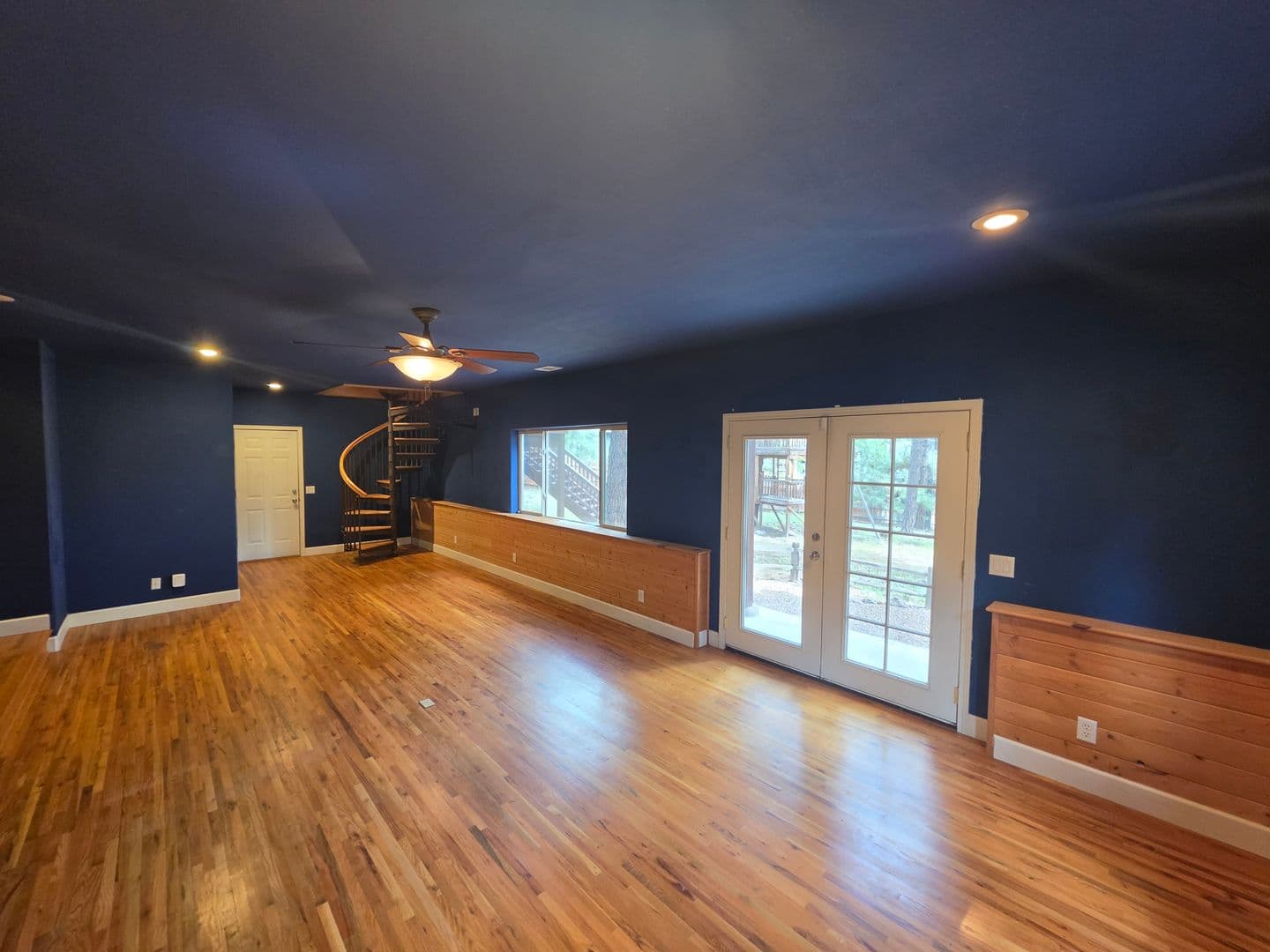 Flagstaff House: 2374 S Cliffview St
