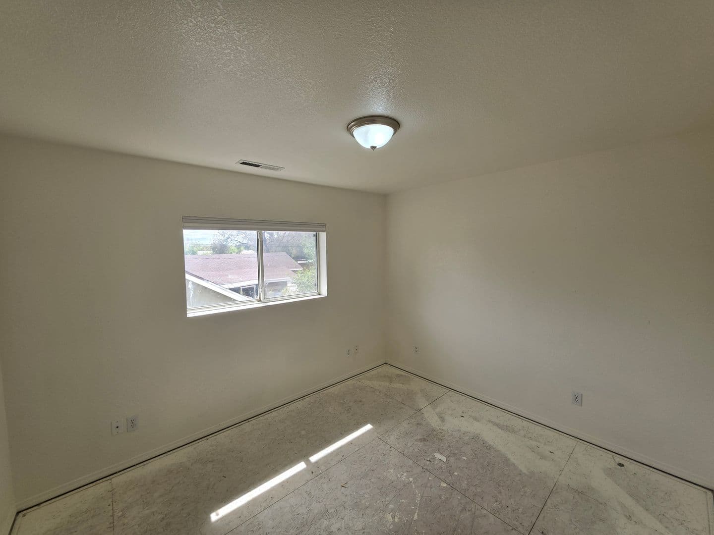 Flagstaff Apartment: 1906 N. Main St.