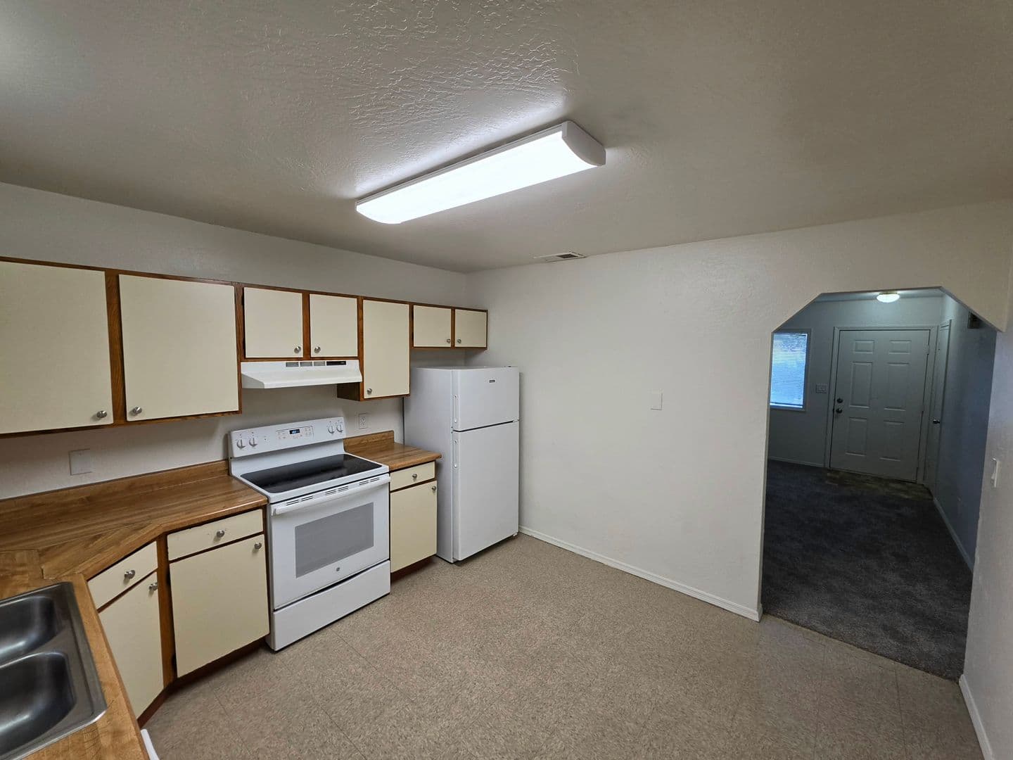 Flagstaff Apartment: 1719 N. East St.