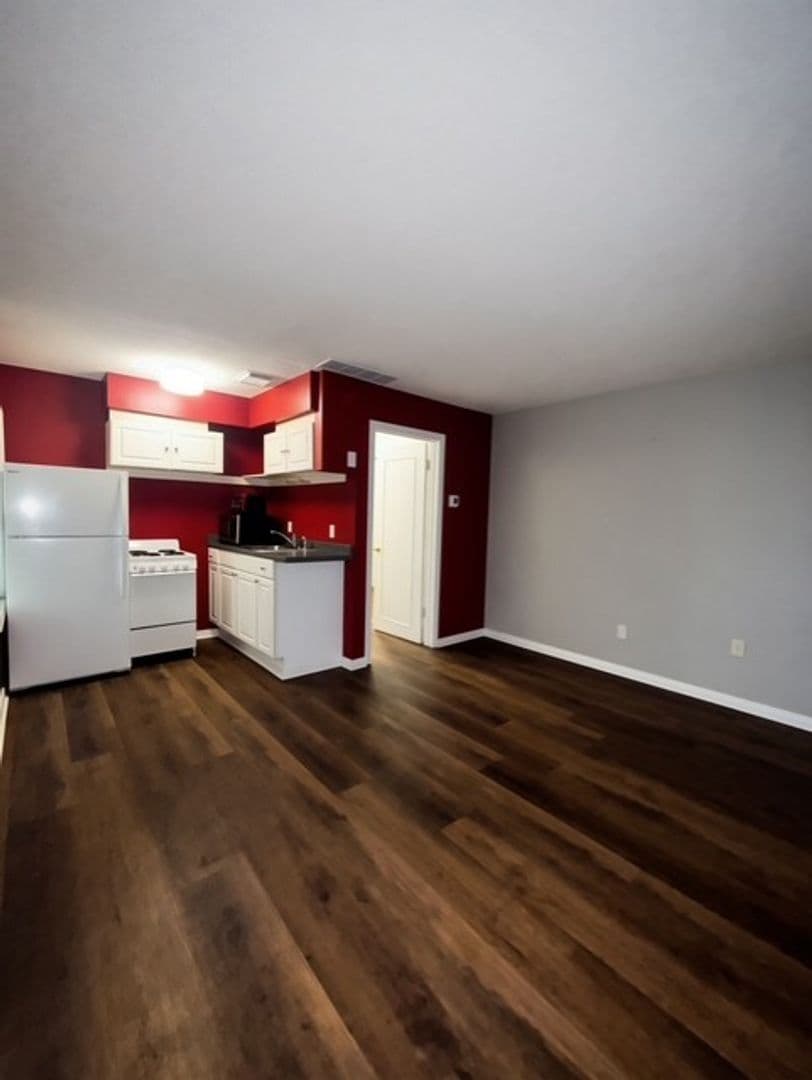 Casselberry House: 226 Georgetown Drive, APT F