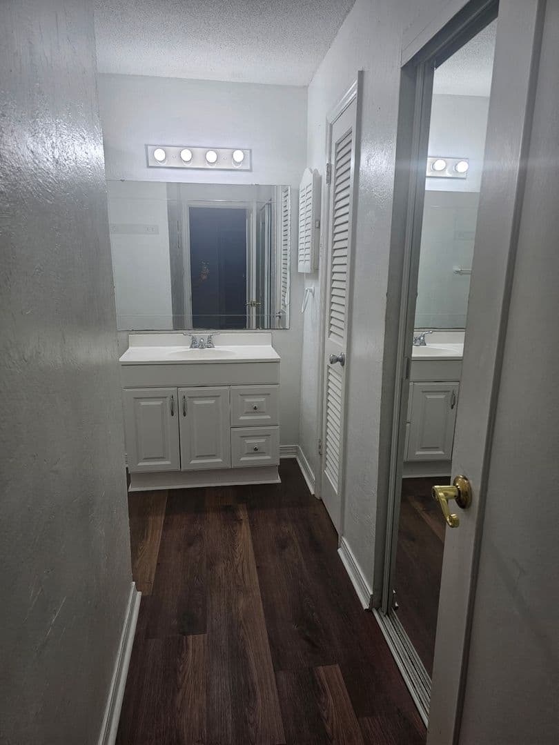Casselberry House: 226 Georgetown Drive, APT F