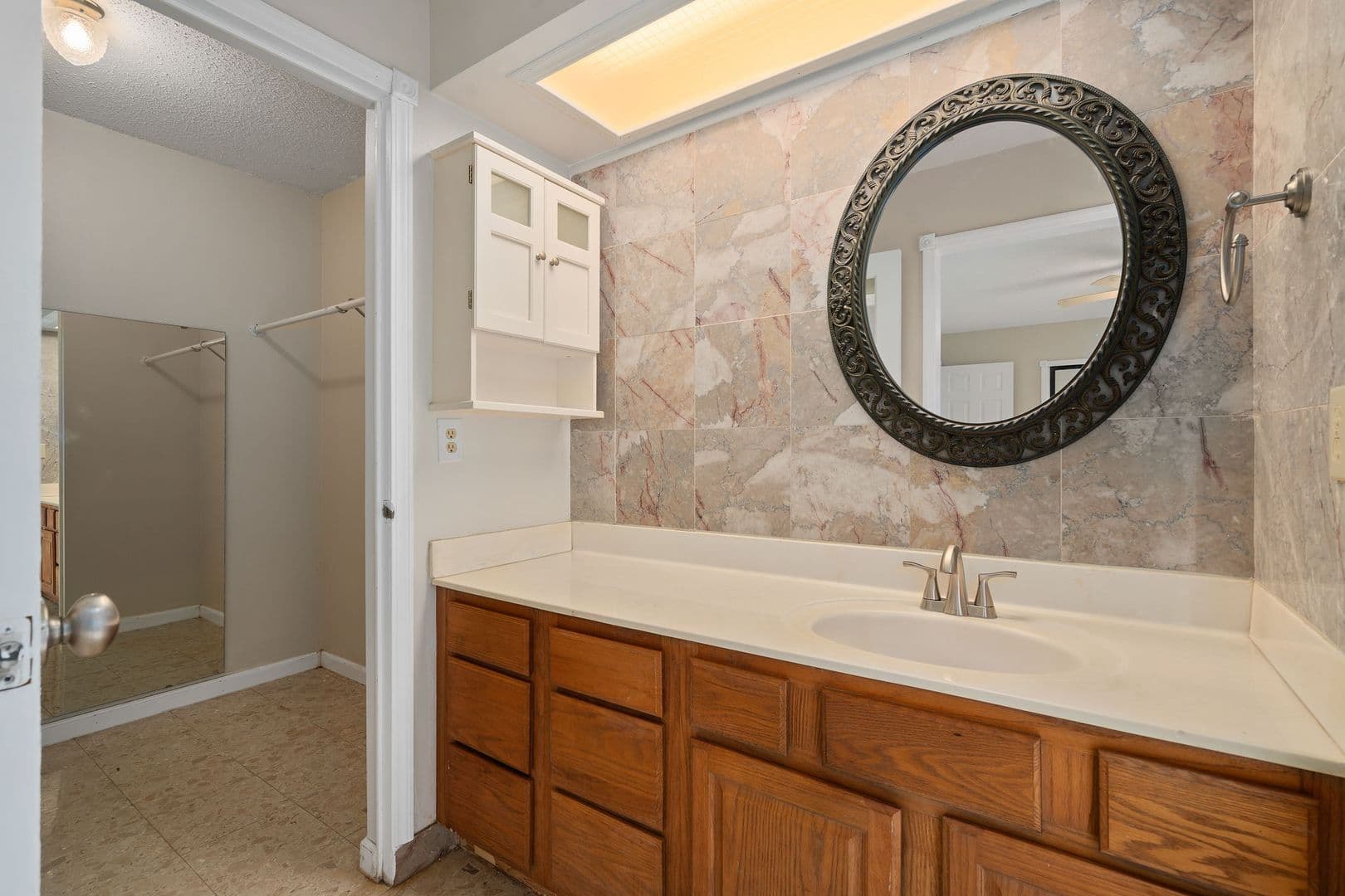 Longwood House: 252 Needles Trail