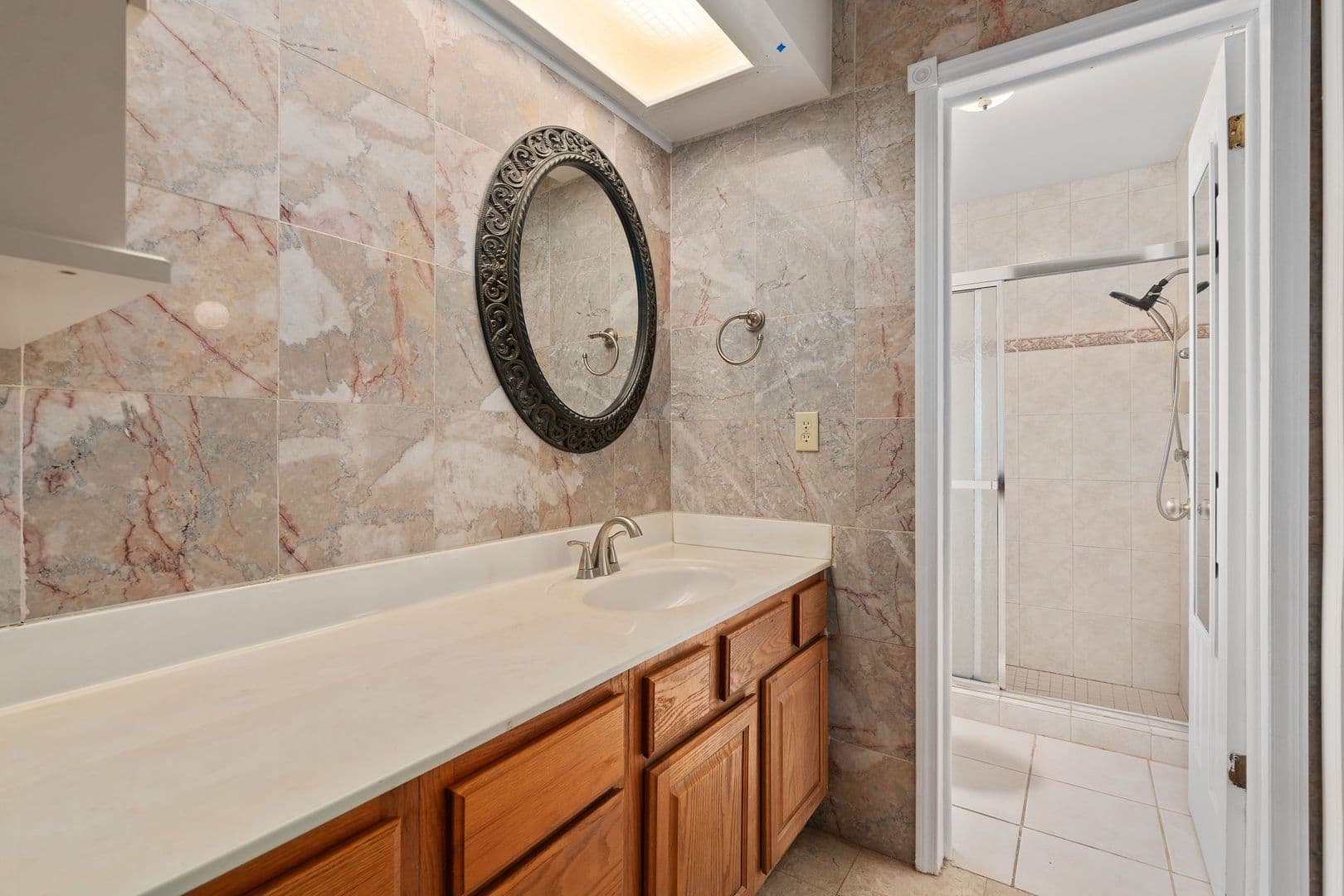 Longwood House: 252 Needles Trail