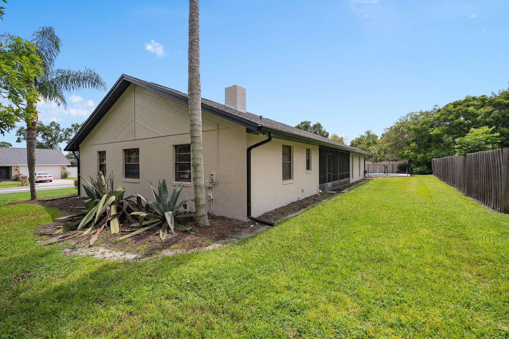 Longwood House: 252 Needles Trail