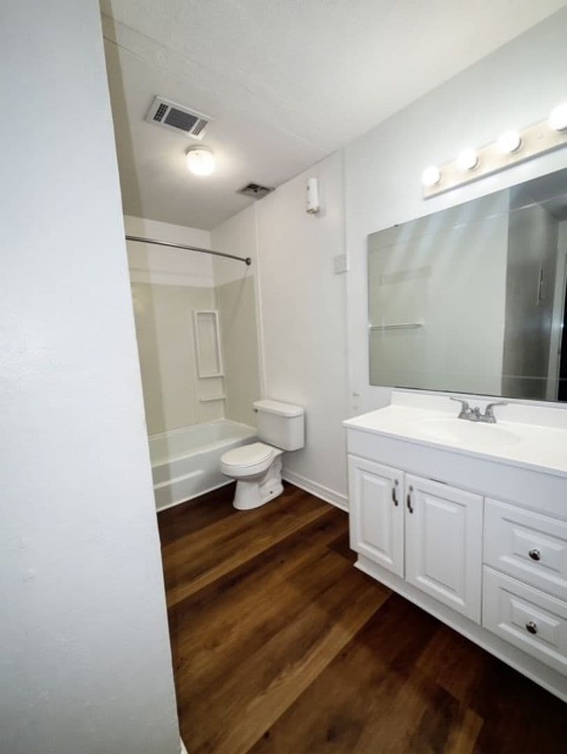 Casselberry House: 226 Georgetown Drive, APT F