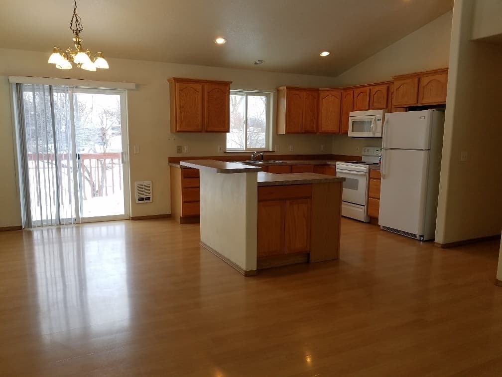 Lakeside House: 105 Ben Williams