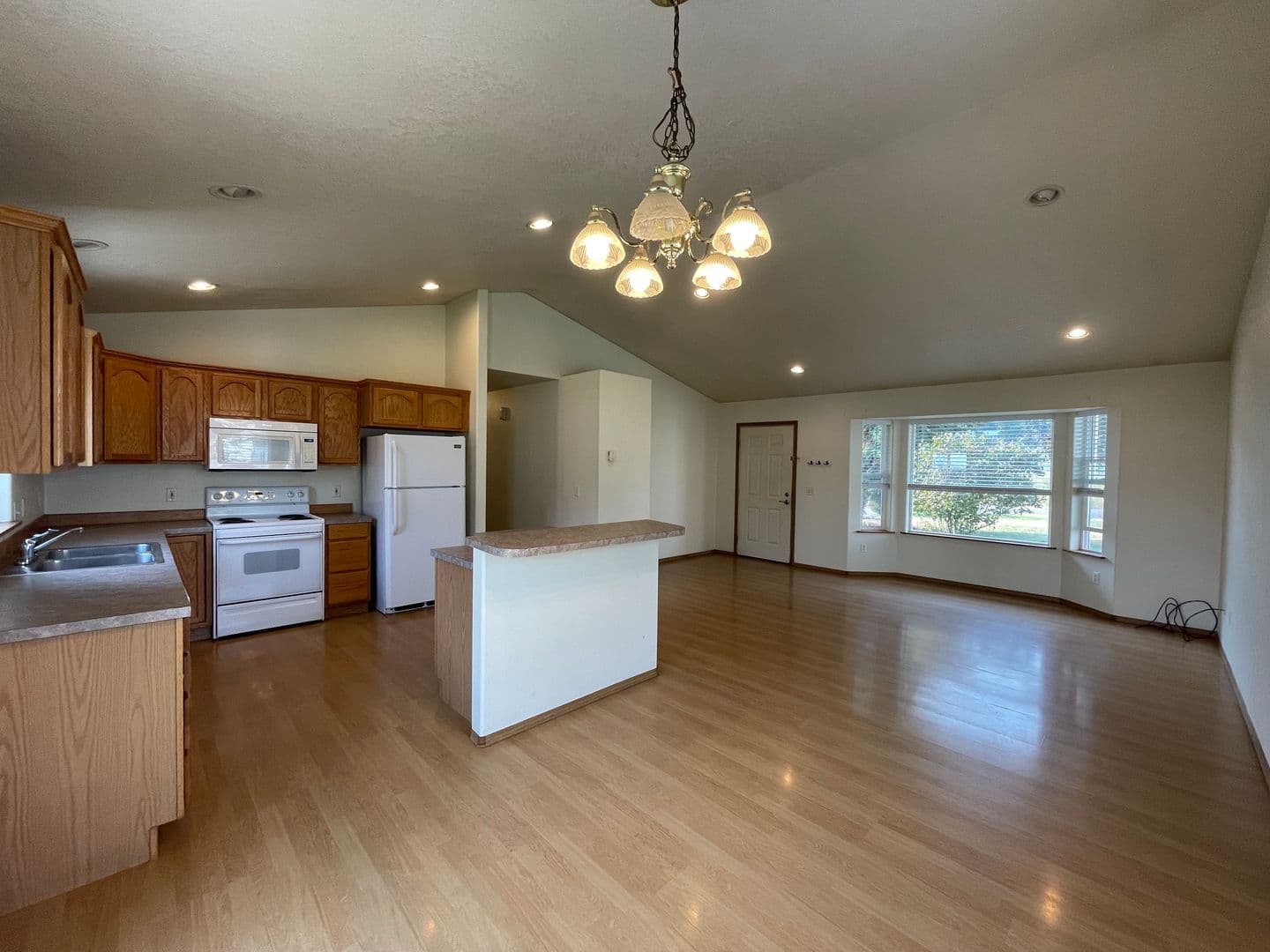 Lakeside House: 105 Ben Williams