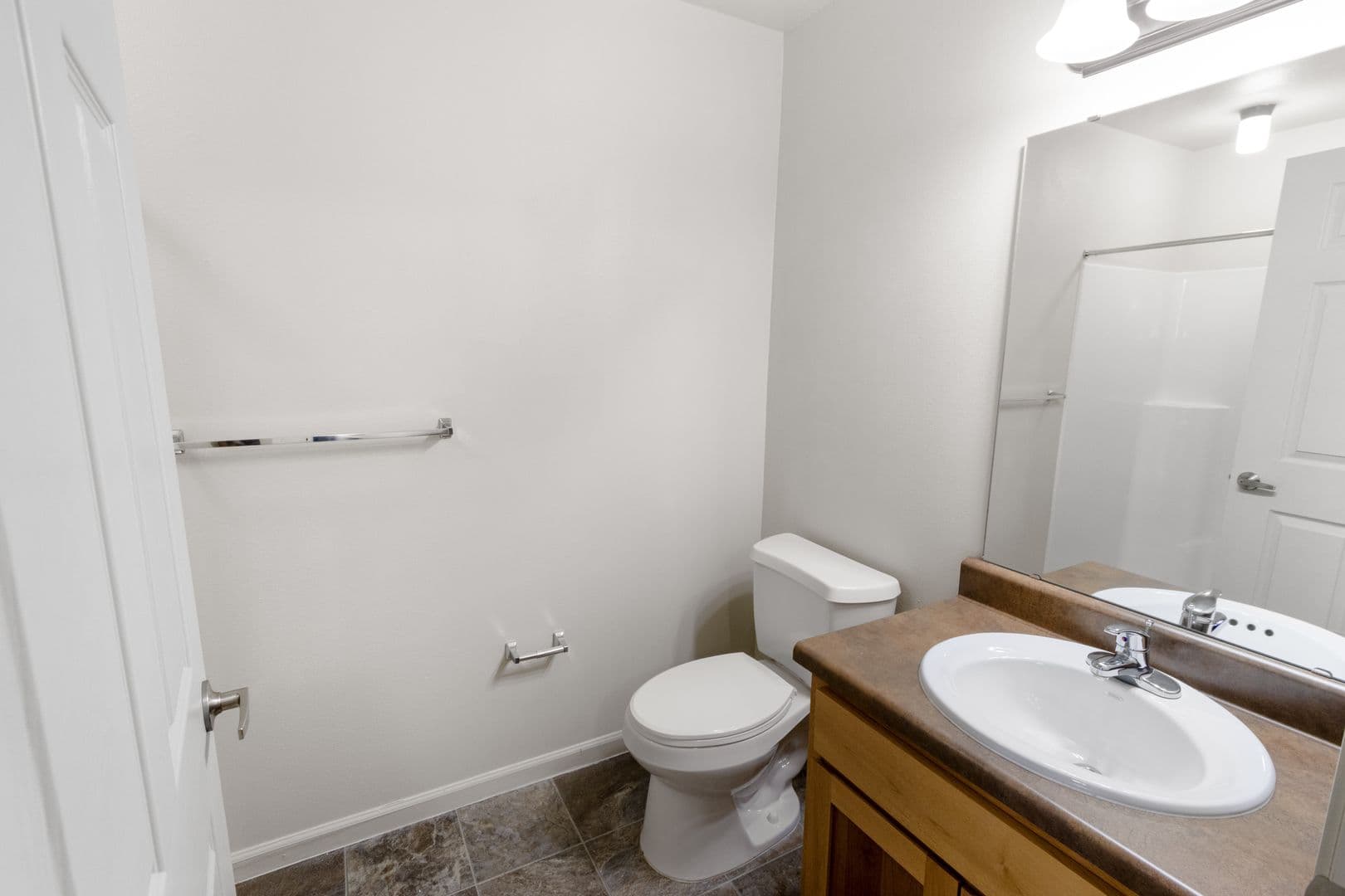 Marion Apartment: 152 Pleasant Valley Rd