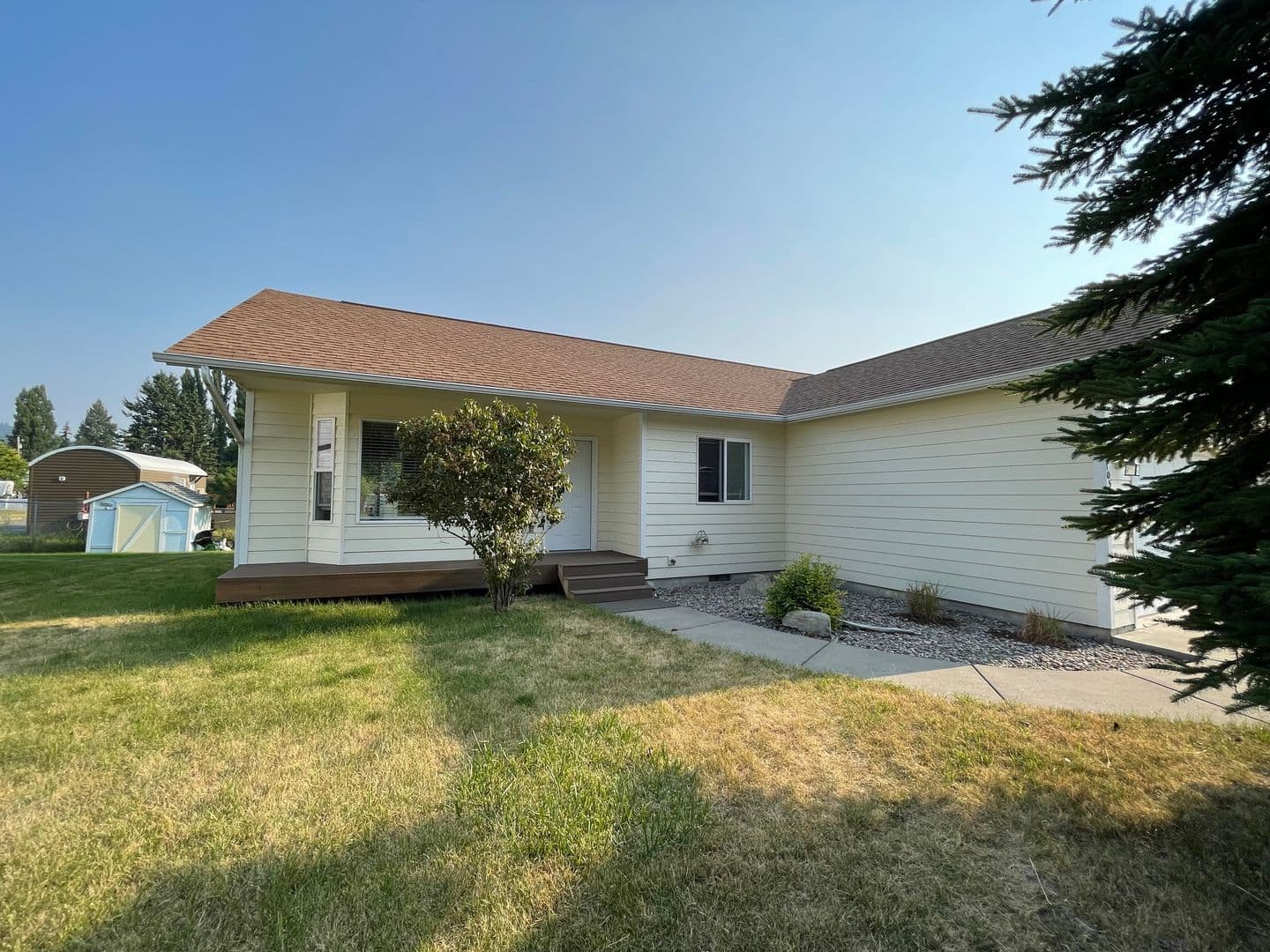 Lakeside House: 105 Ben Williams