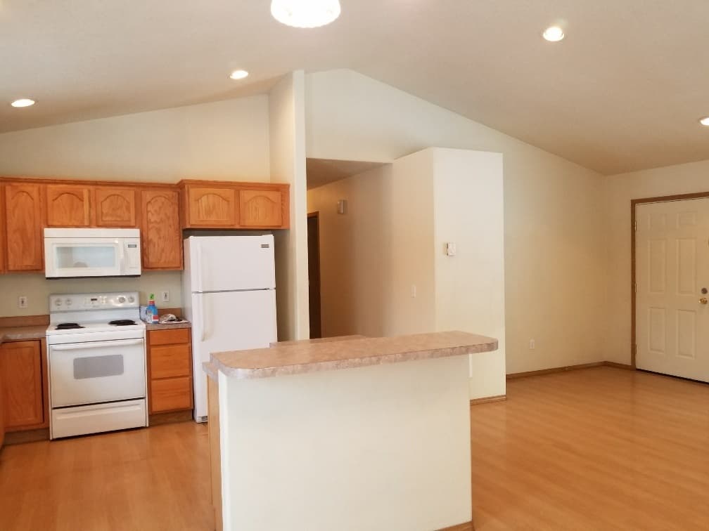 Lakeside House: 105 Ben Williams
