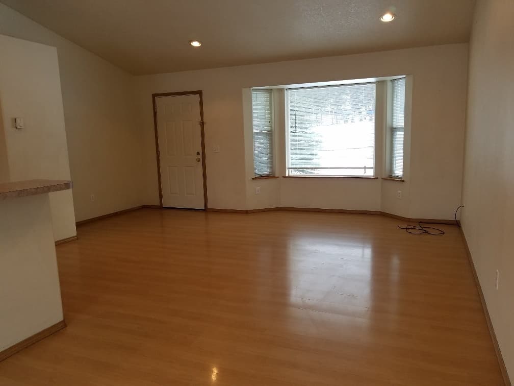 Lakeside House: 105 Ben Williams