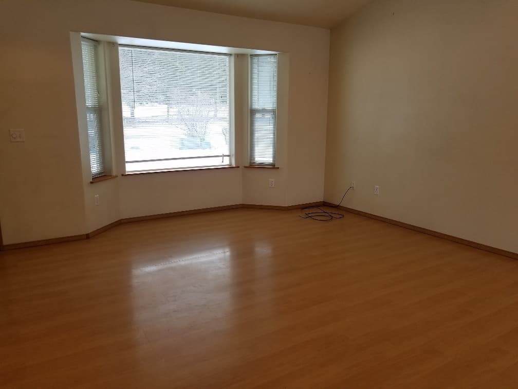 Lakeside House: 105 Ben Williams