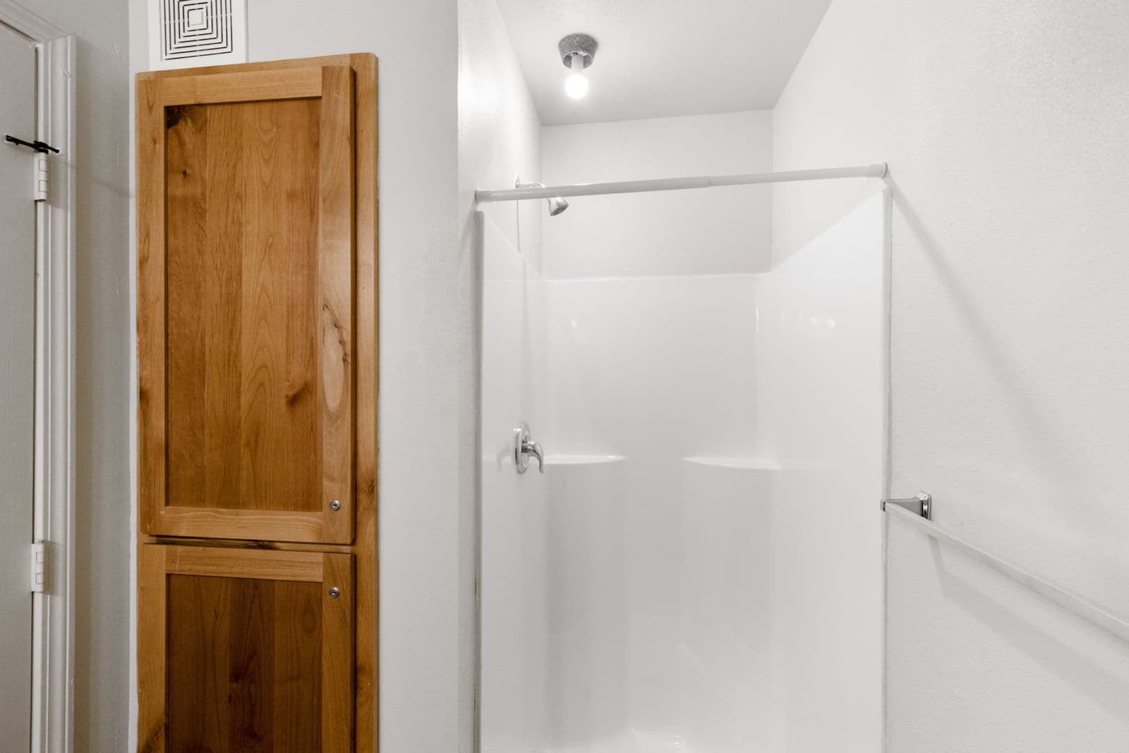 Marion Apartment: 152 Pleasant Valley Rd