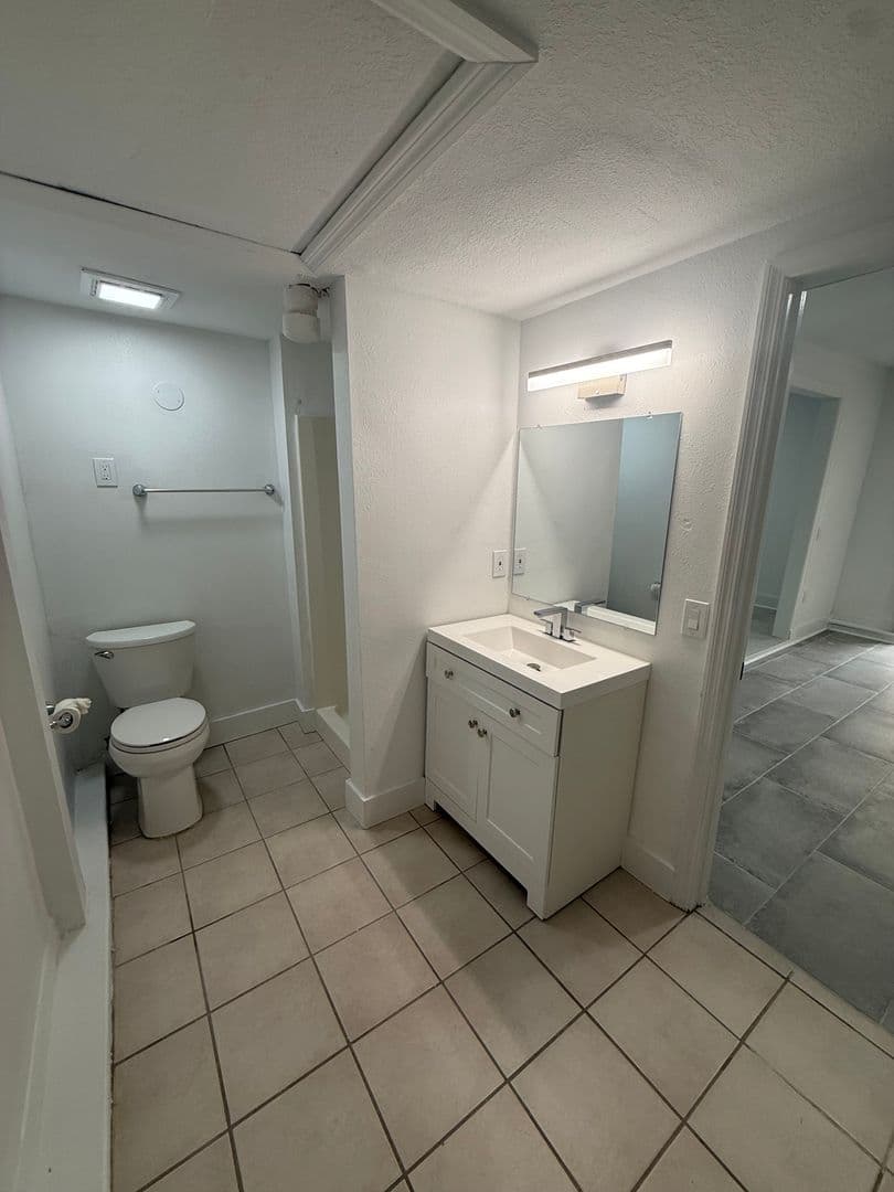 Lakeland Apartment: 732 S Johnson Ave