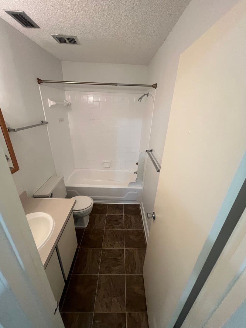 Ocala Townhome: 2201 SE 14TH Ave