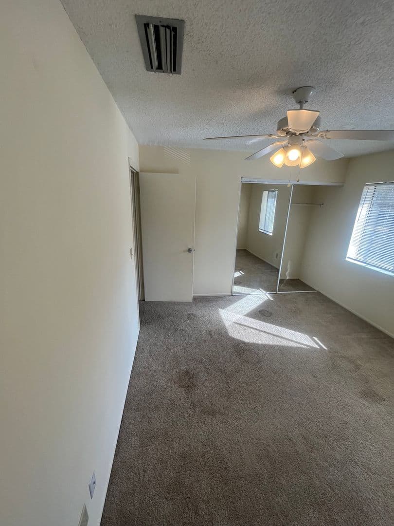 Ocala Townhome: 2201 SE 14TH Ave