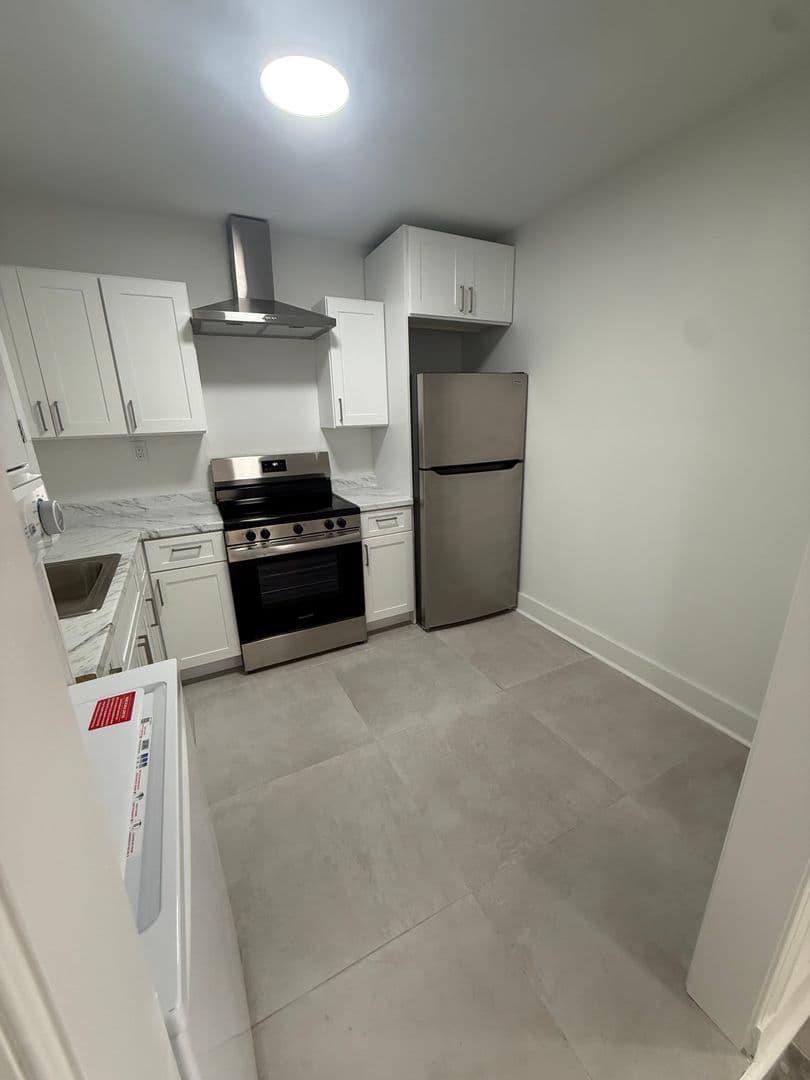 Lakeland Apartment: 732 S Johnson Ave