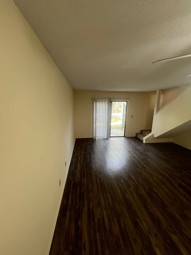Ocala Townhome: 2201 SE 14TH Ave