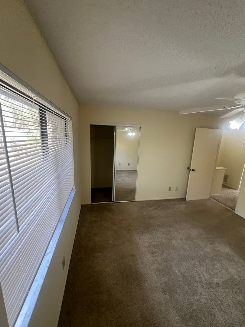 Ocala Townhome: 2201 SE 14TH Ave