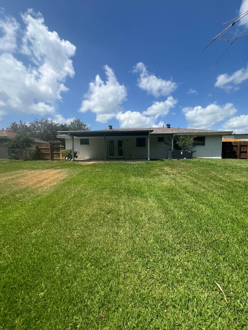 Sulphur House: 2144 Kathy Dr