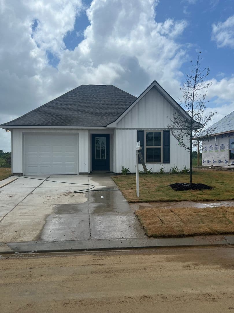 Lake Charles House: Audubon Cottages- 3130 E Blue Heron