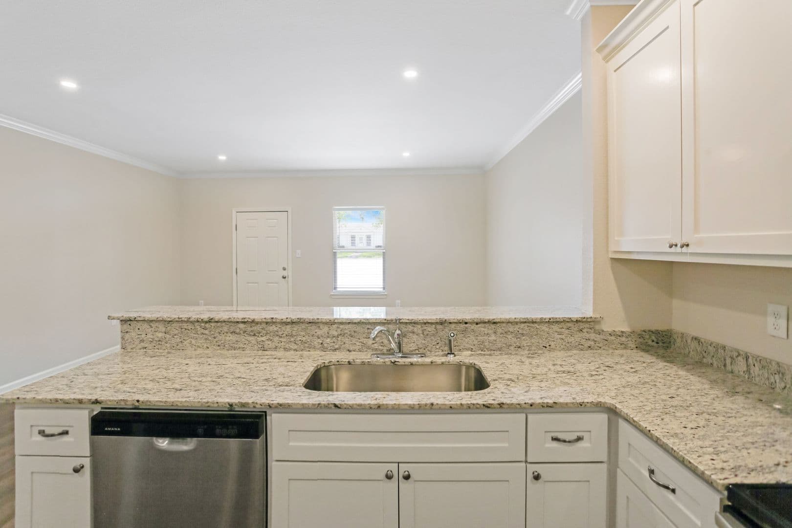 Lake Charles Apartment: 1815 Elm Street (St Andrews)