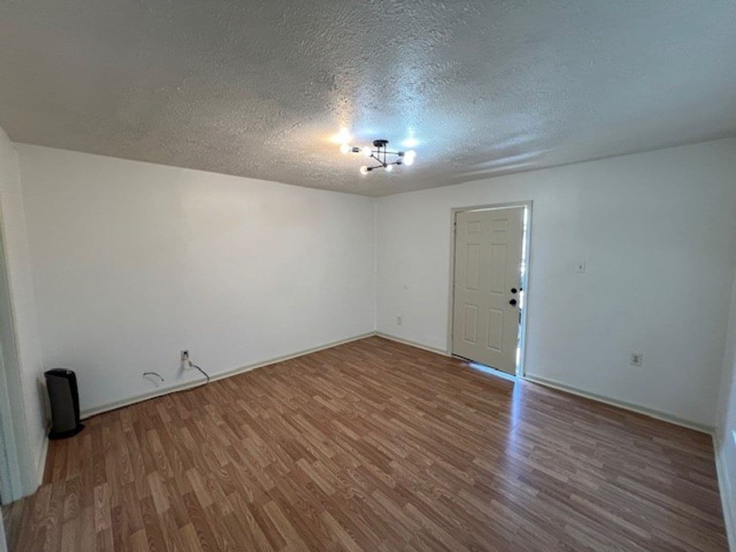 Lake Charles House: 103 1/2 Park Avenue