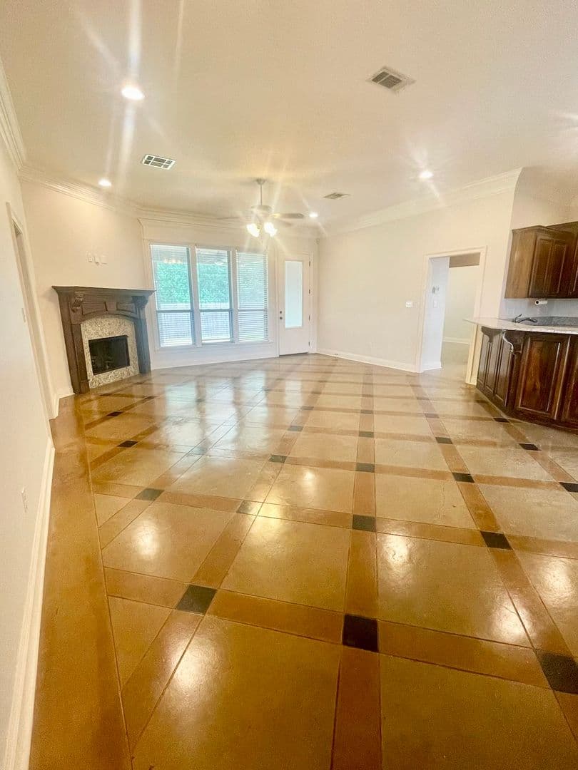 Port Allen House: 2366 Woodland Ct.