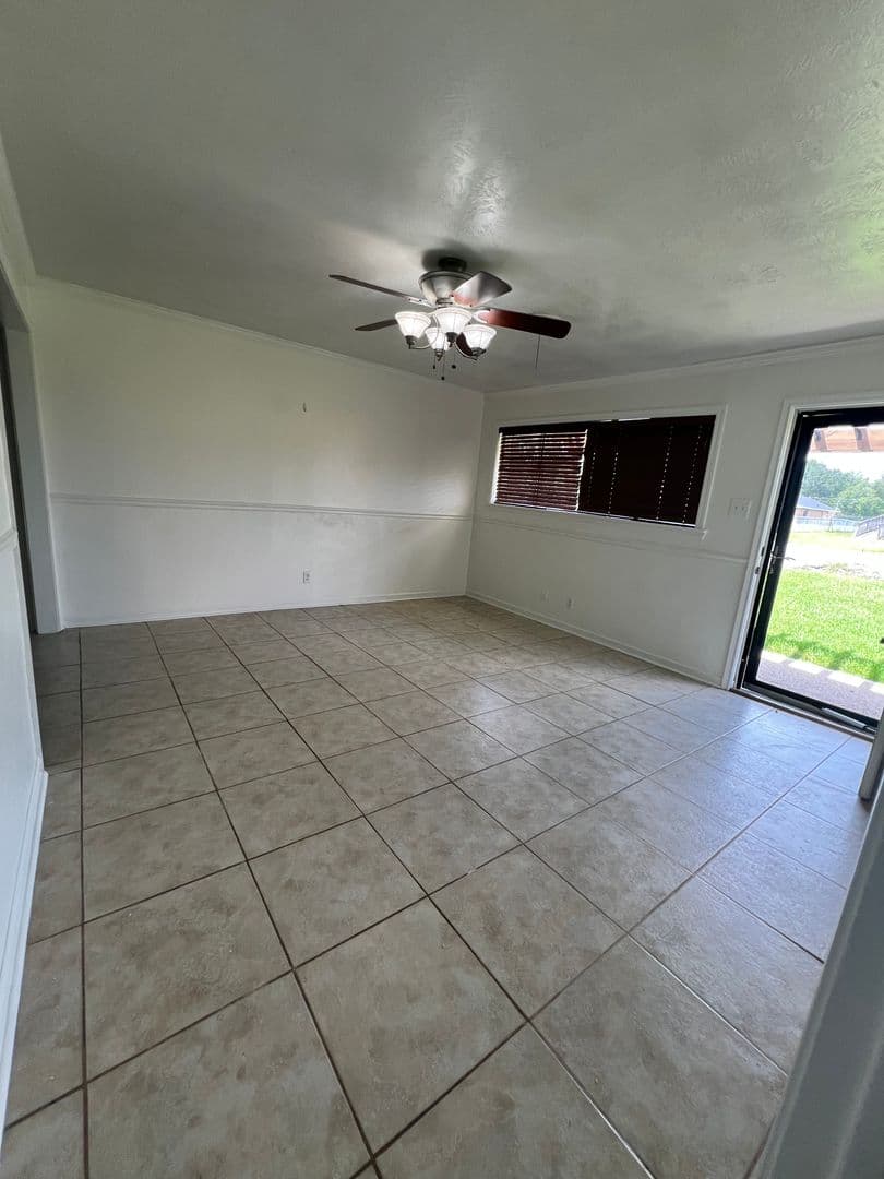 Sulphur House: 2144 Kathy Dr