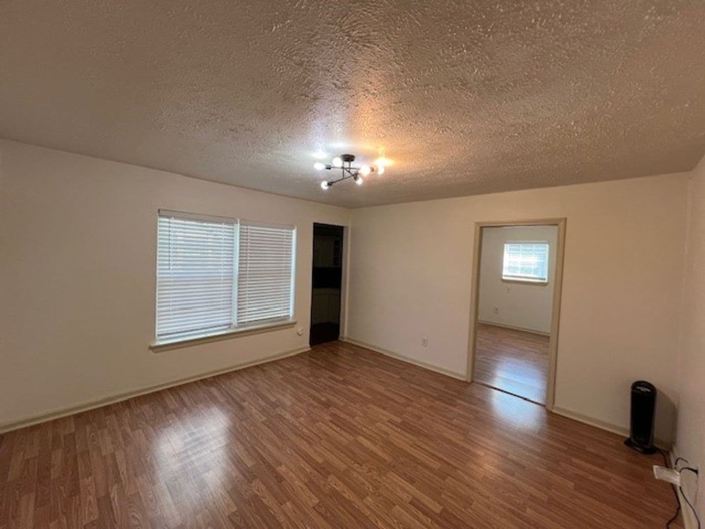Lake Charles House: 103 1/2 Park Avenue