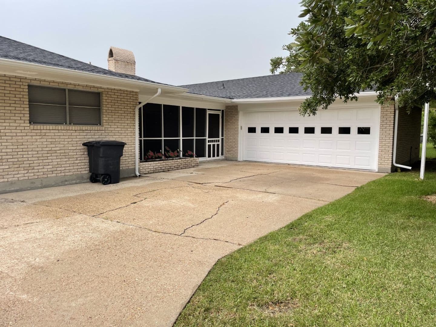 Baton Rouge House: 2221 77th Avenue