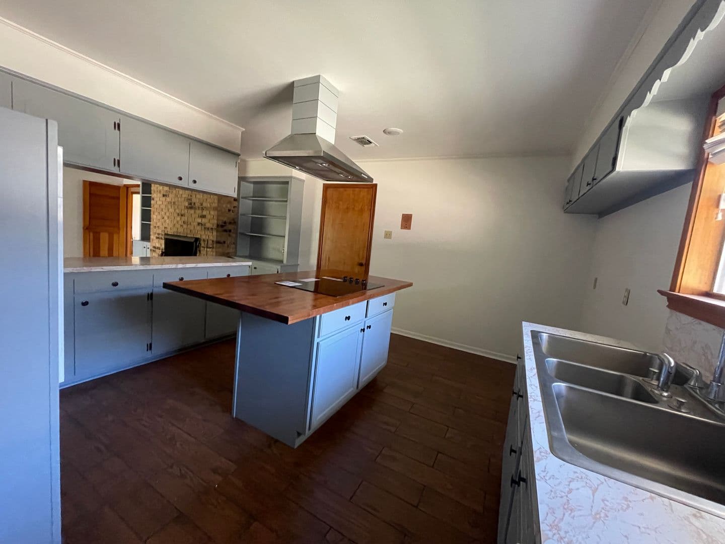 Baton Rouge House: 2221 77th Avenue