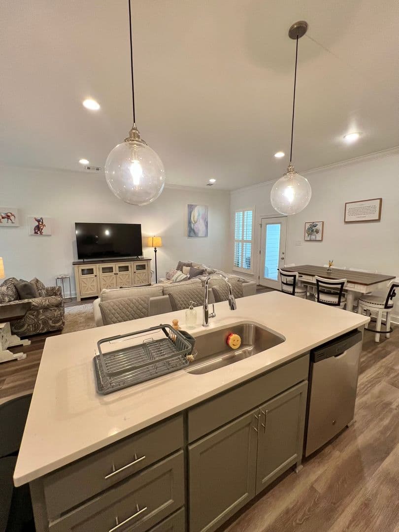 Baton Rouge Townhome: 8111 Stonelake Circle Ave