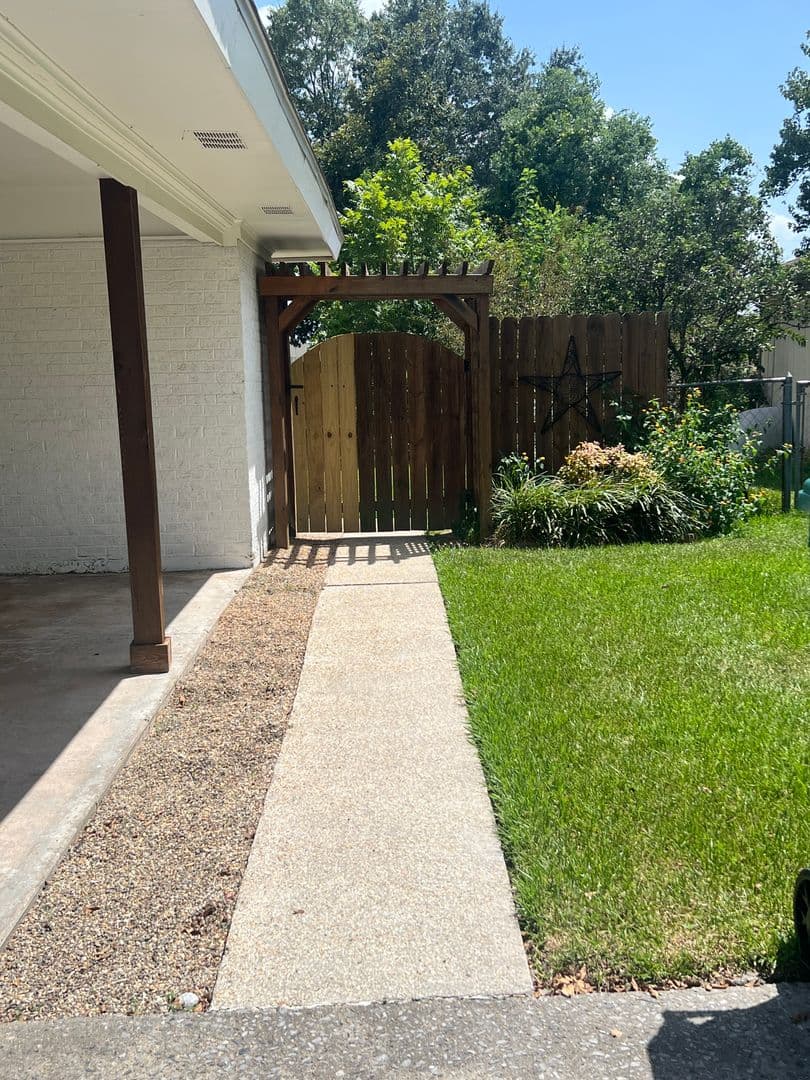 Sulphur House: 2144 Kathy Dr