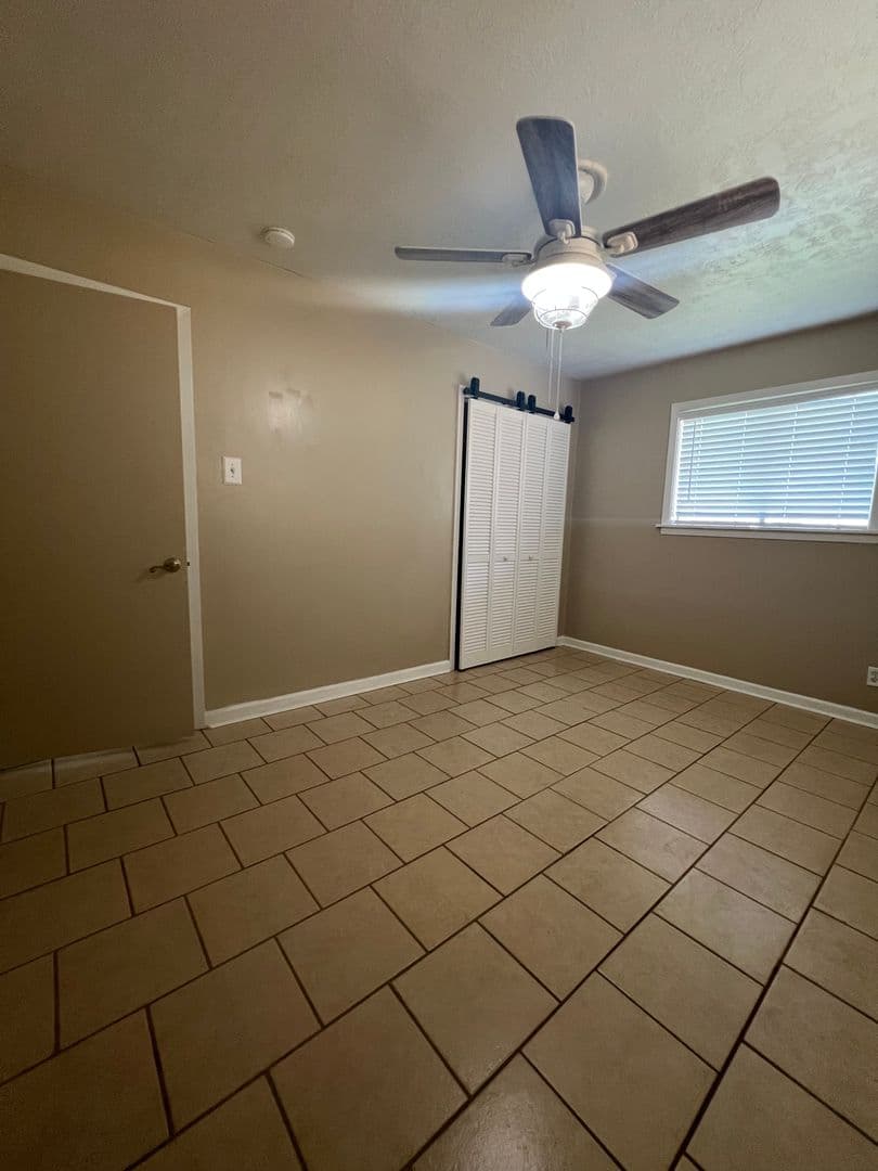 Sulphur House: 2144 Kathy Dr