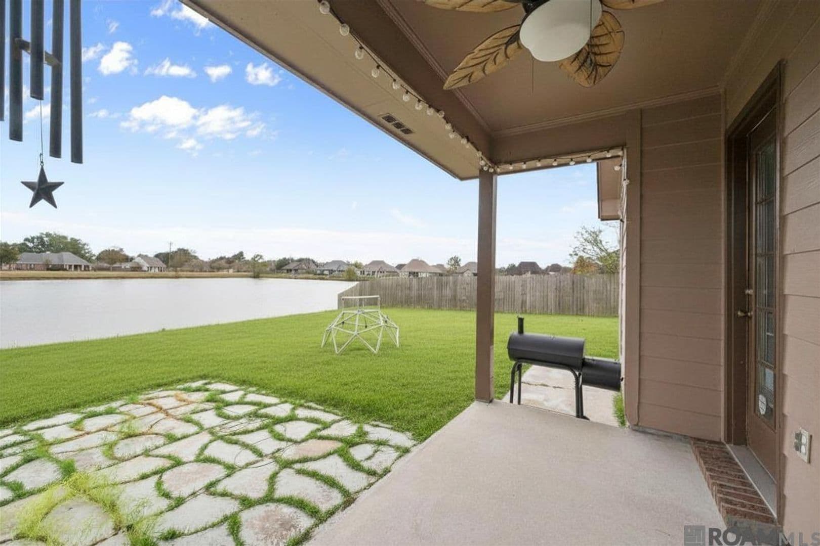 Prairieville House: 41481 Hearthstone Ave