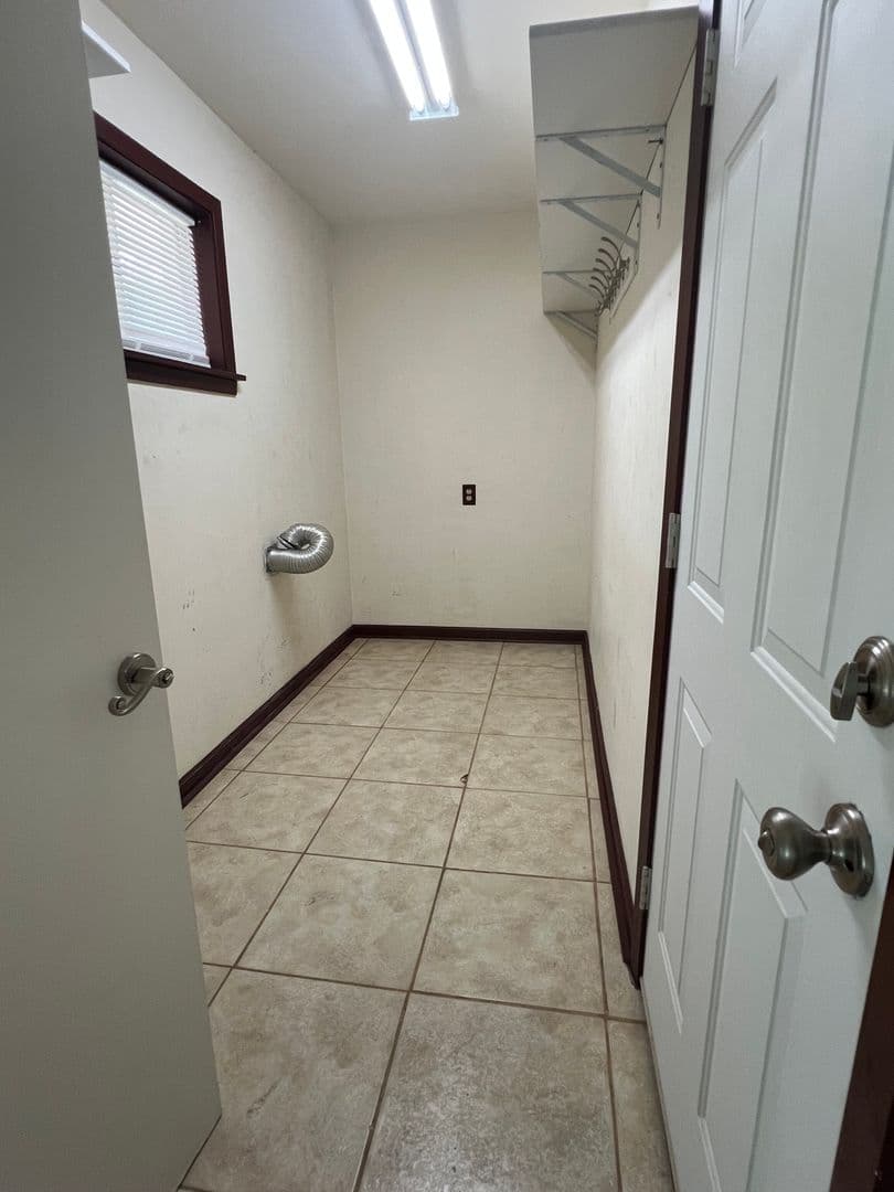 Sulphur House: 2144 Kathy Dr
